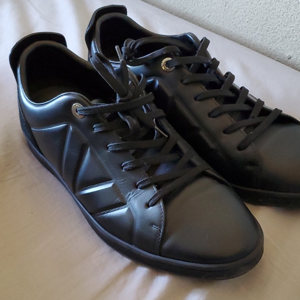 LOUIS VUITTON SHOES - Picture 2 of 6